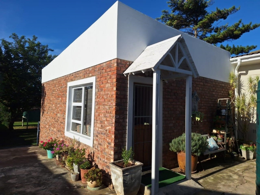 4 Bedroom Property for Sale in Bothasrus Eastern Cape